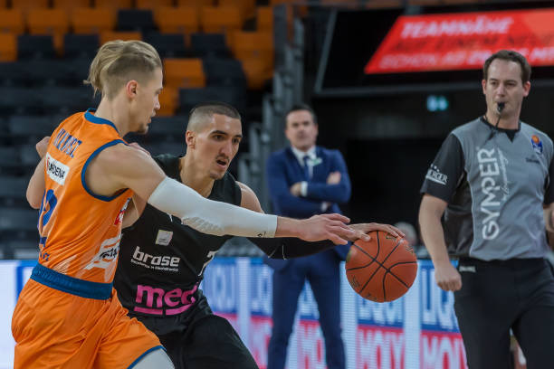 家足球俱乐 家足球俱乐