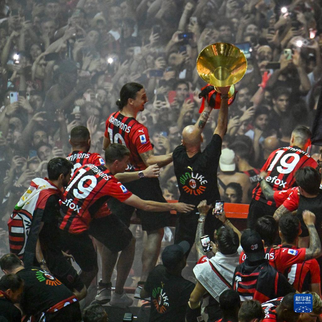 场比赛中扮 场比赛中扮