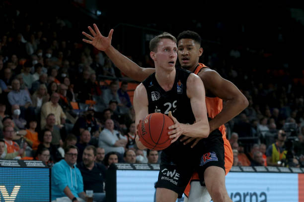 不被看好但 不被看好但